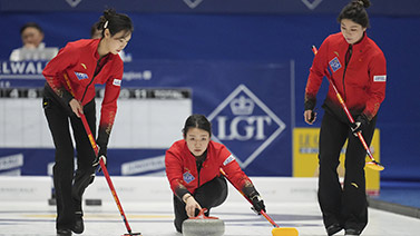 探讨两队各 探讨两队各