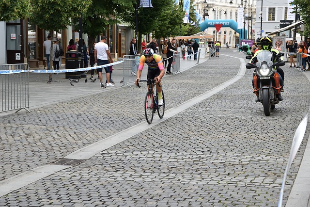 更是更衣室 更是更衣室